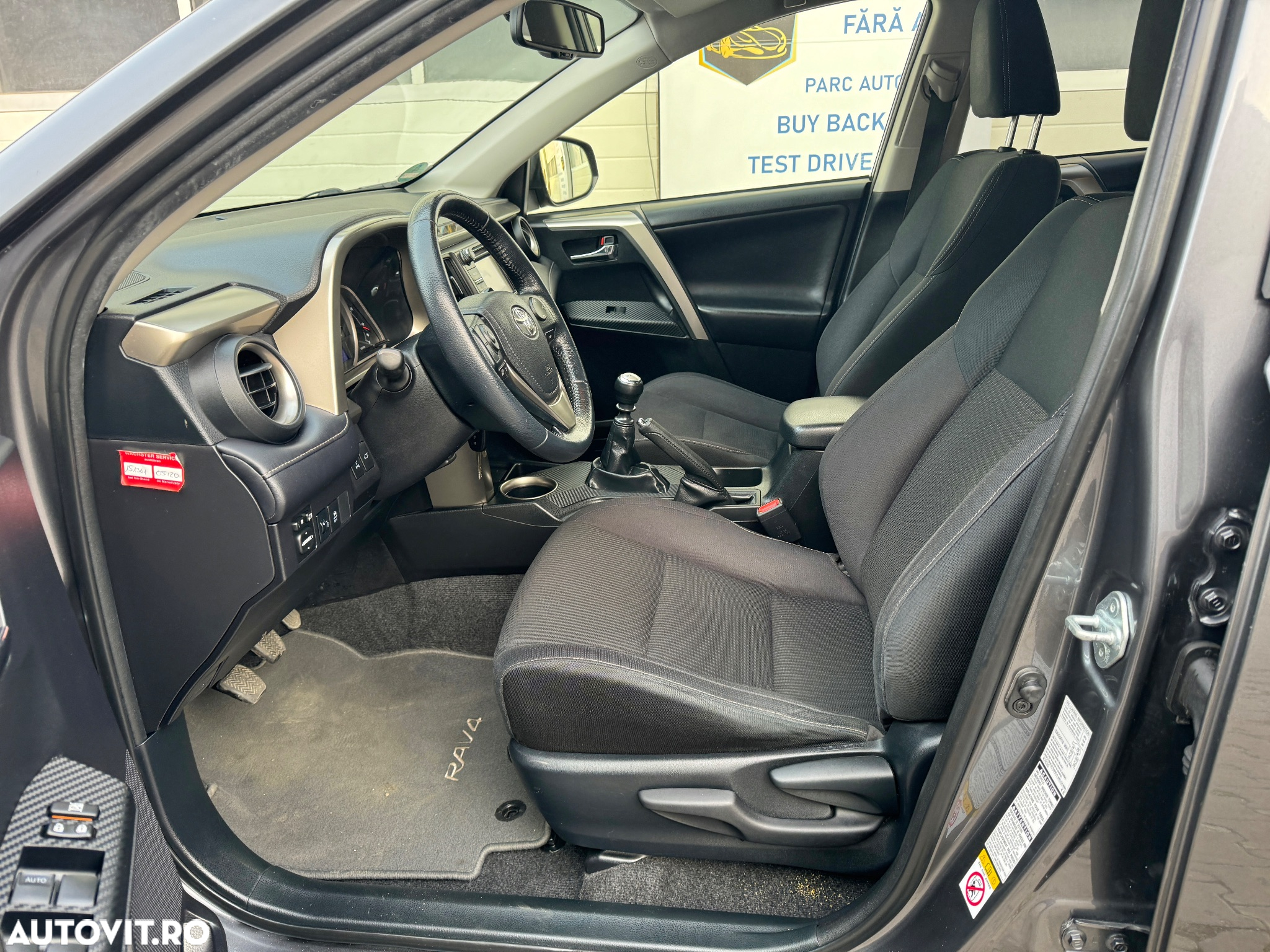 Toyota RAV4 2.2 D-4D 4x4 Edition S - 6