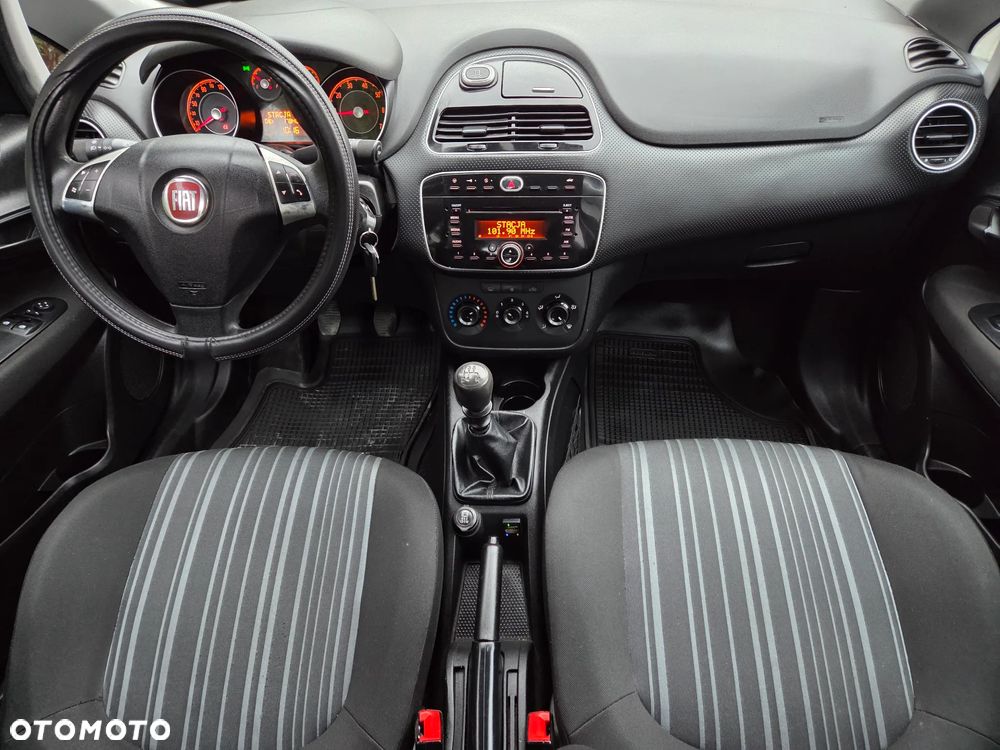 Fiat Punto Evo 1.4 8V Estiva Blue&Me - 9