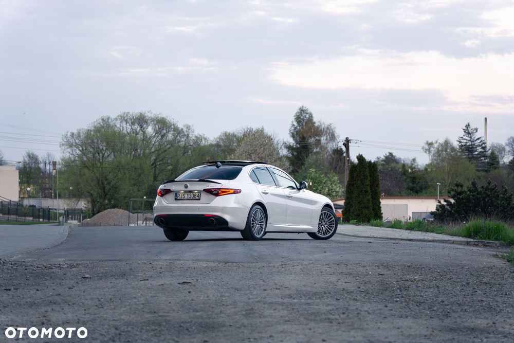 Alfa Romeo Giulia 2.0 Turbo TI Q4 - 3