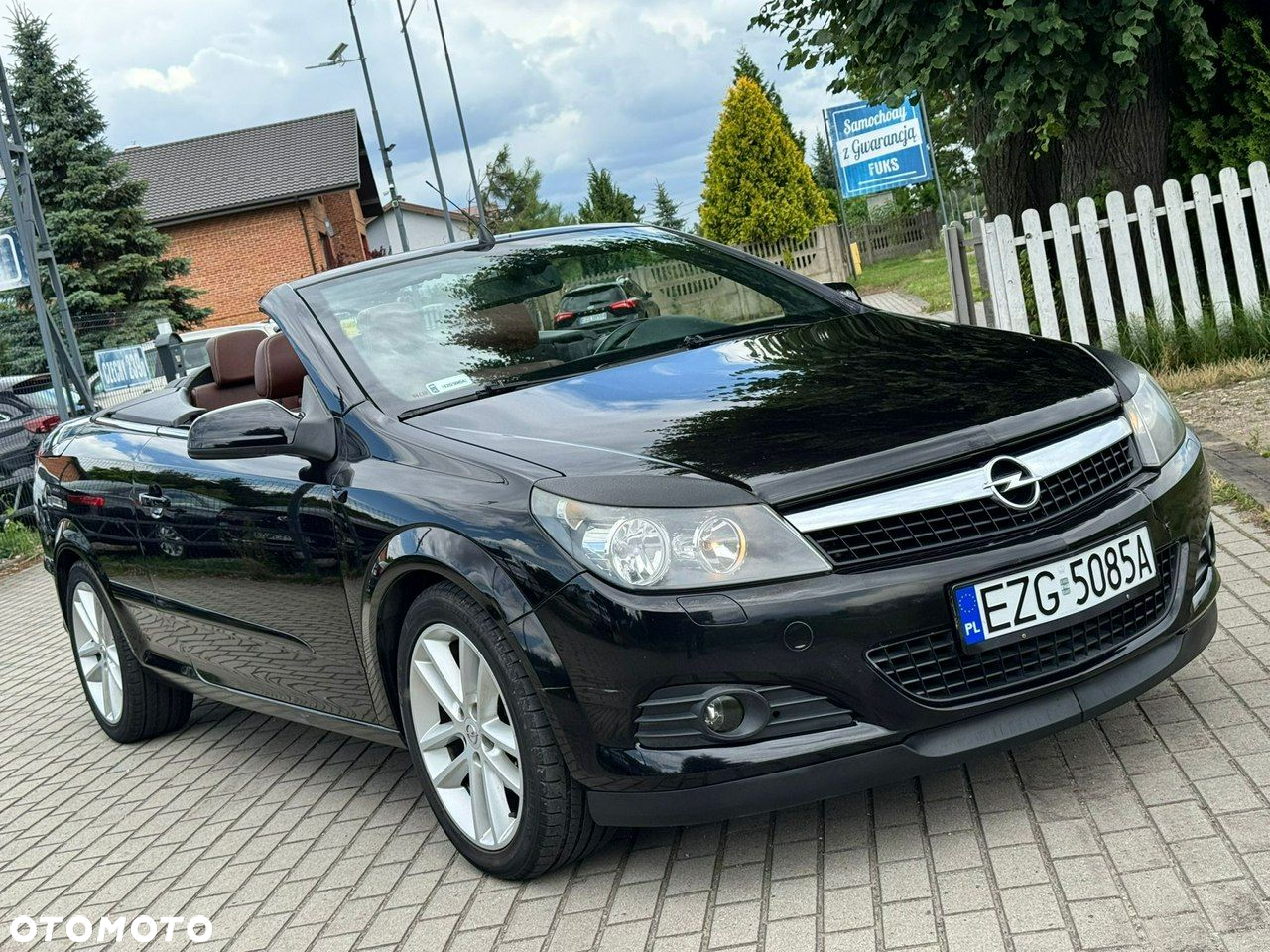 Opel Astra GTC 1.6 Cosmo - 4