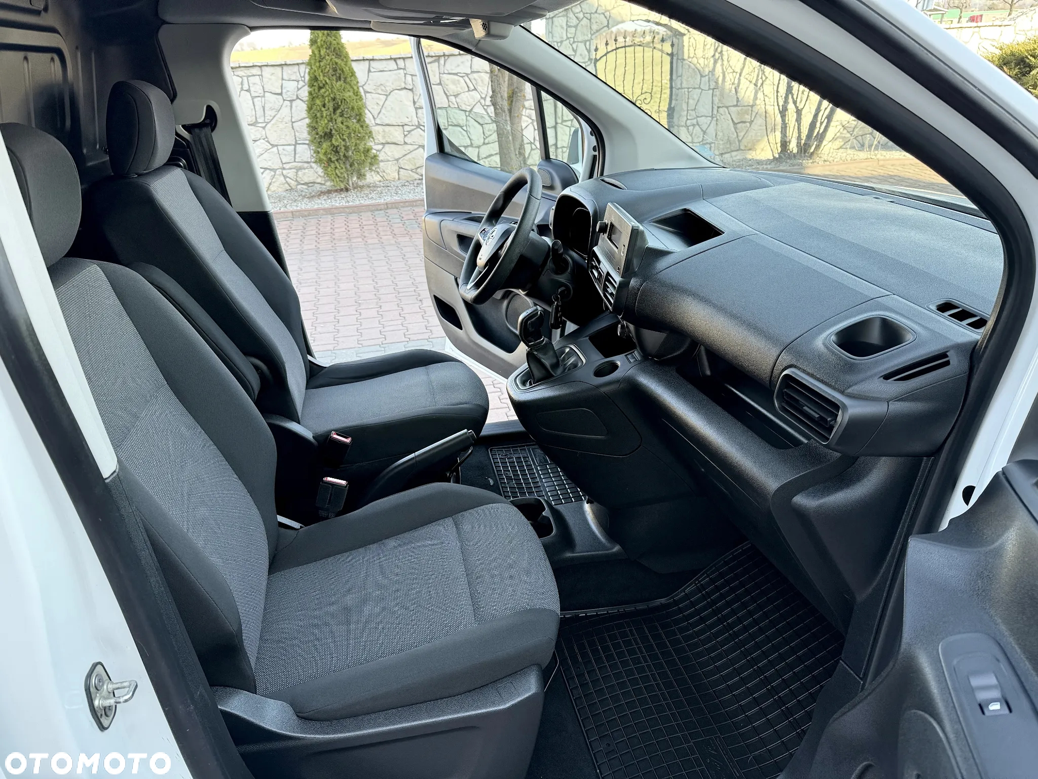Opel COMBO - 11