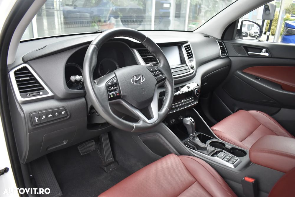 Hyundai Tucson 2.0 CRDI 4WD 6AT Luxury Pack+ - 30