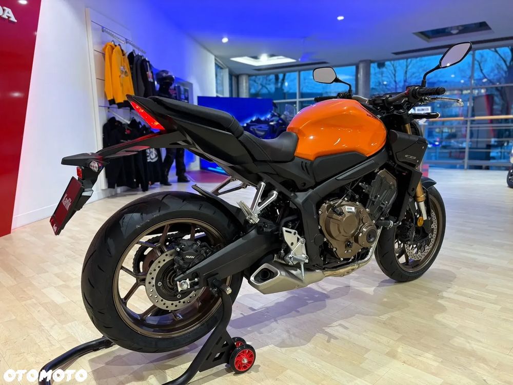 Honda CB - 7