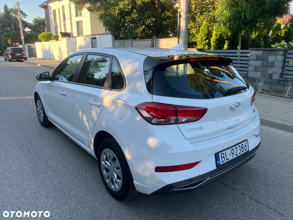 Hyundai i30 1.5 T-GDI 48V Classic + - 6