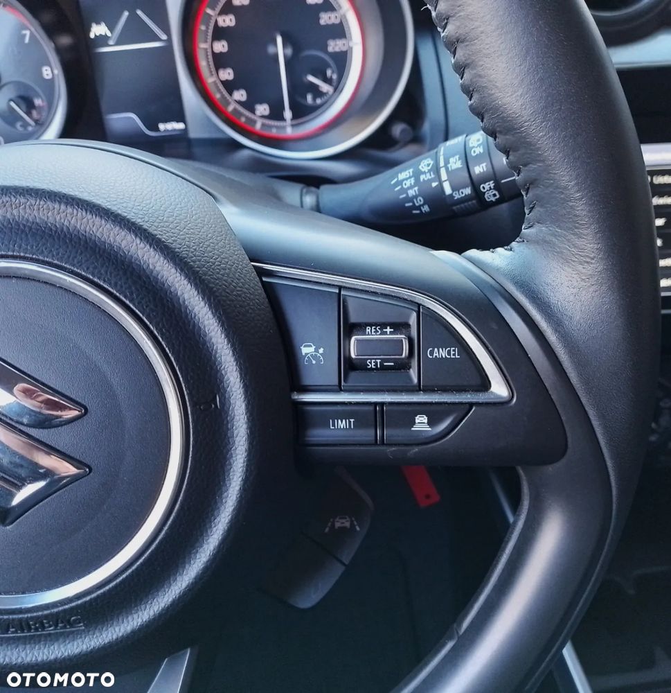 Suzuki Swift 1.2 Dualjet SHVS Premium Plus - 10