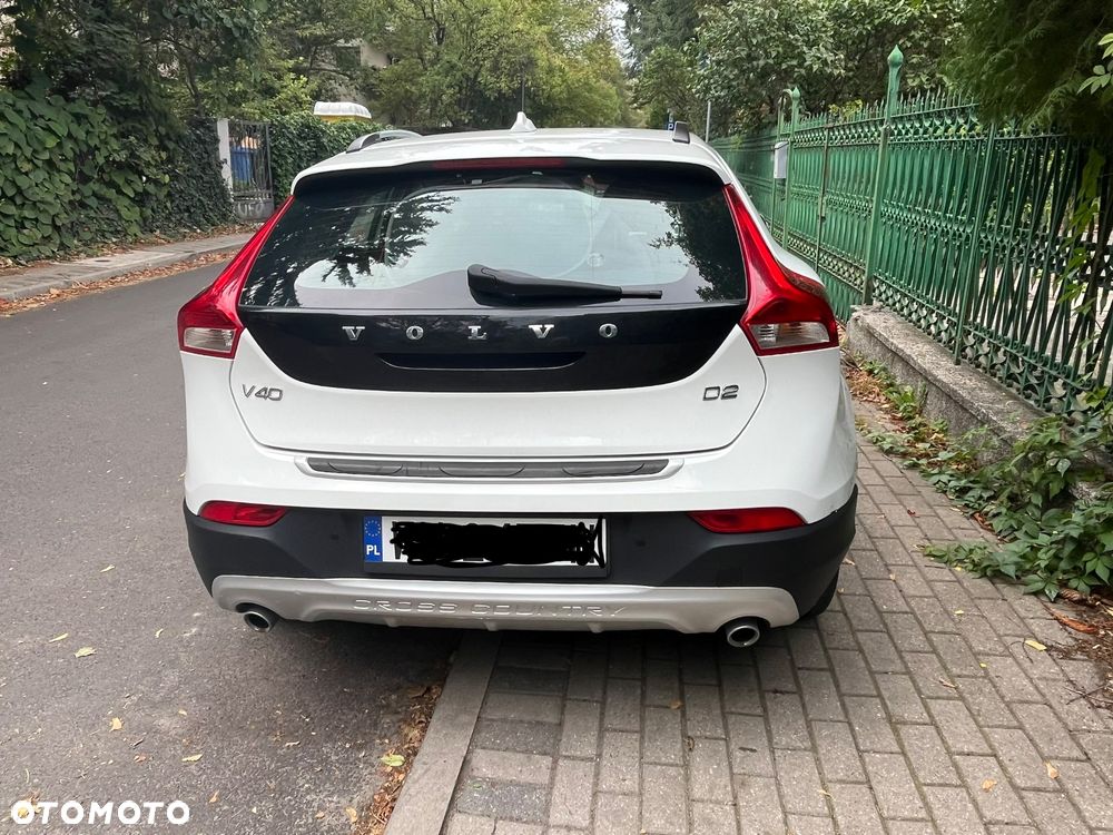 Volvo V40 Cross Country - 9