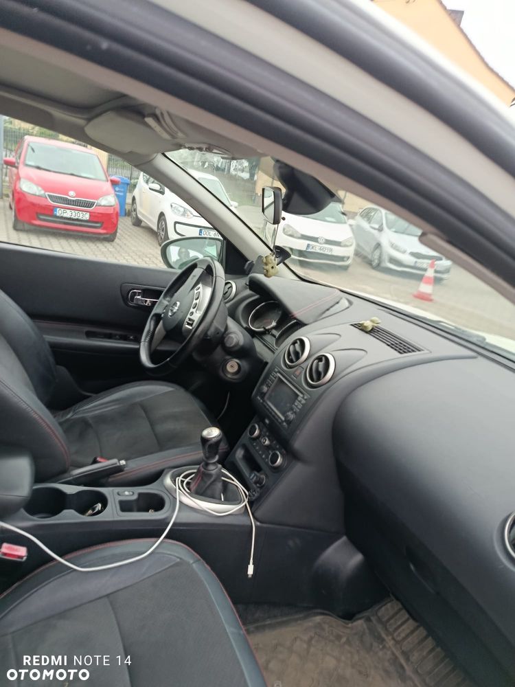 Nissan Qashqai 1.6 DCi 4x4 Tekna - 2