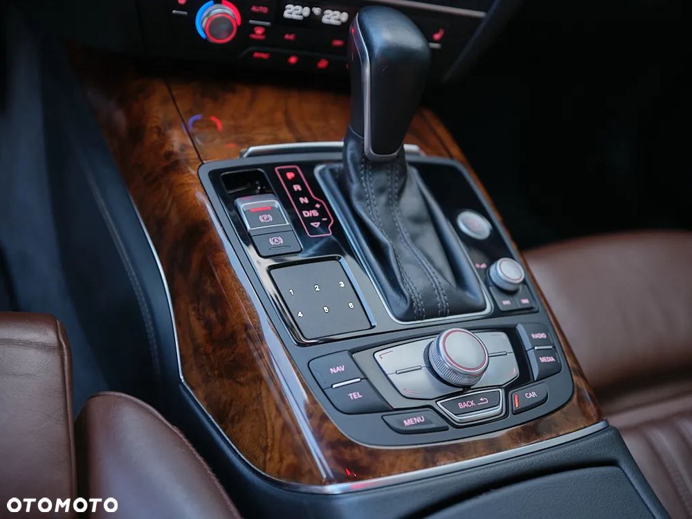 Audi A6 Avant 3.0 TDI quattro S tronic - 8