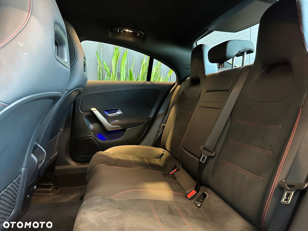 Mercedes-Benz CLA 200 AMG Line 7G-DCT - 13