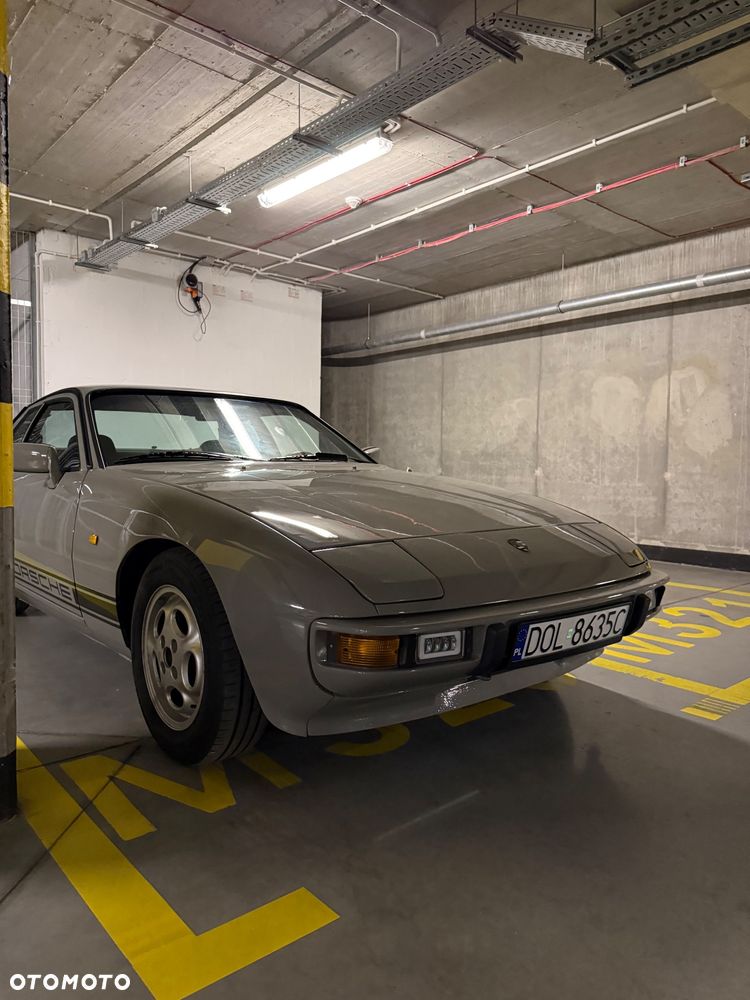 Porsche 924 - 4