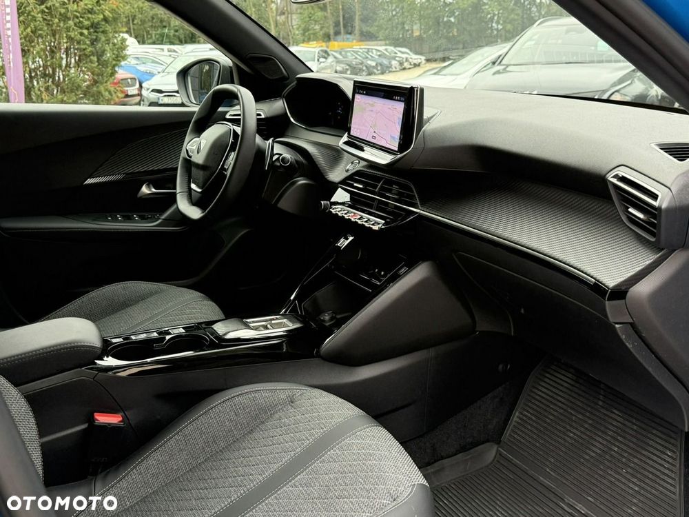 Peugeot 2008 1.2 PureTech Allure S&S EAT8 - 17