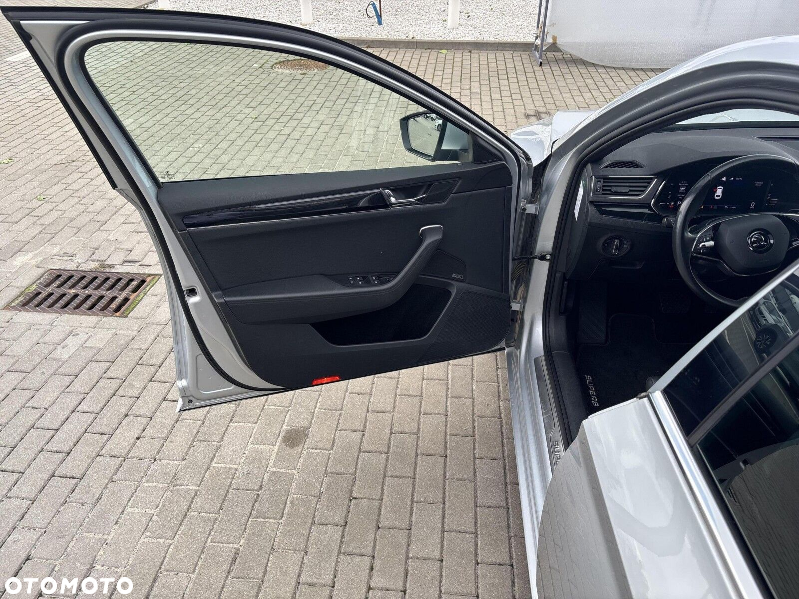 Skoda Superb 2.0 TDI SCR L&K DSG - 10