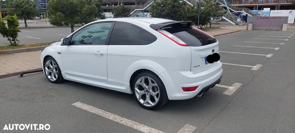 Ford Focus 2.5 ST Rally - 5