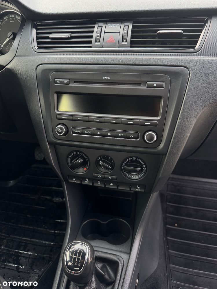 Skoda RAPID Spb 1.2 TSI Ambition - 10