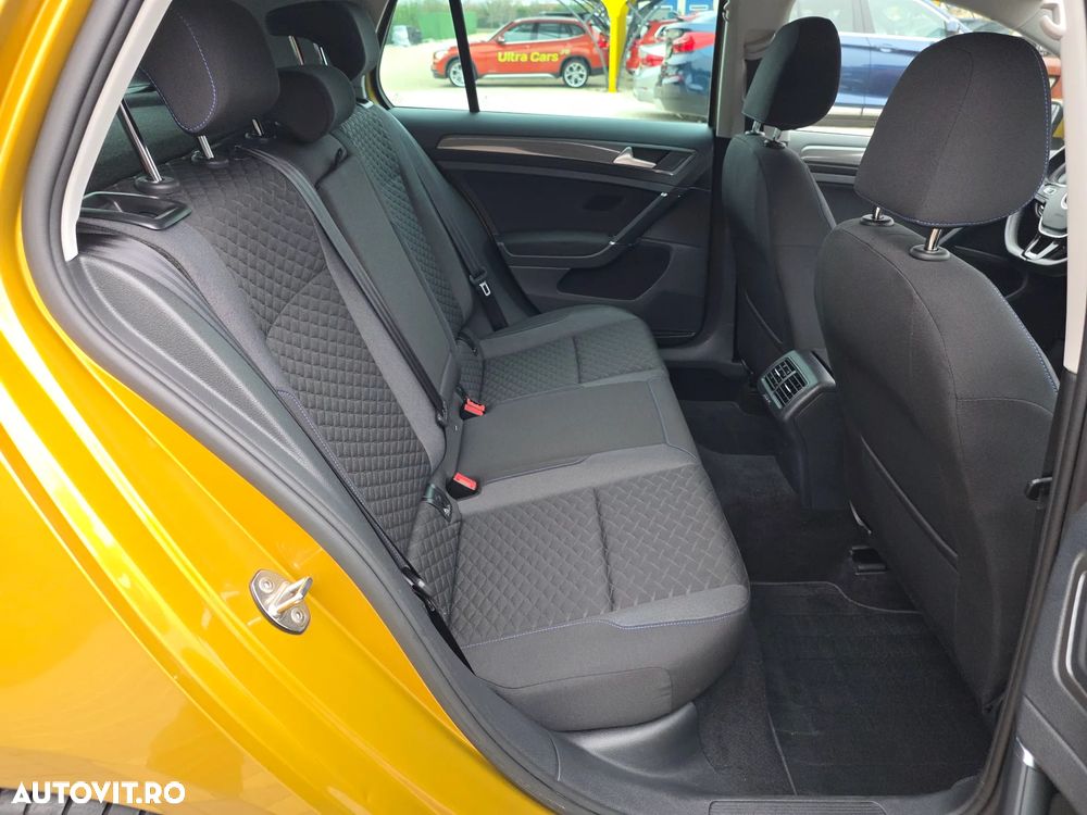 Volkswagen Golf - 14