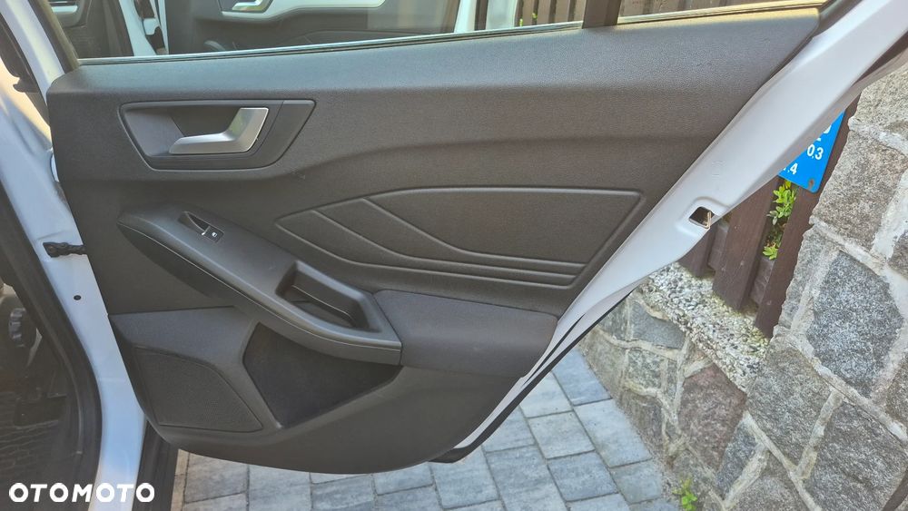 Ford Focus 1.5 EcoBlue Start-Stopp-System COOL&CONNECT - 23