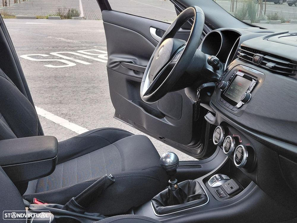 Alfa Romeo Giulietta 1.6 JTDm Super - 25