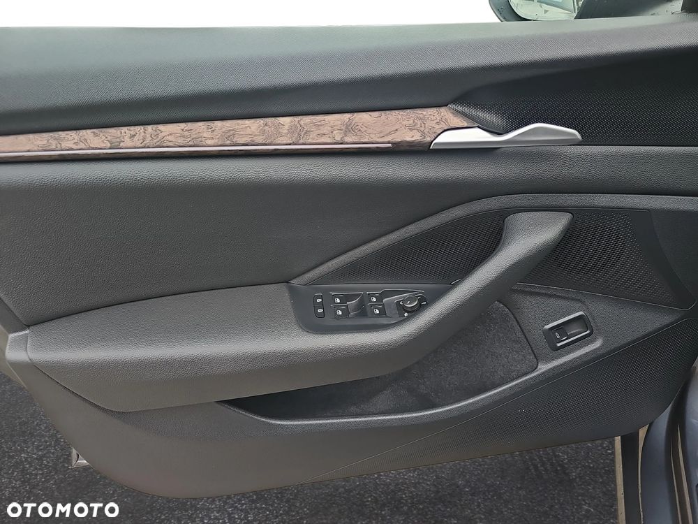 Skoda Superb 2.0 TDI SCR L&K DSG - 25