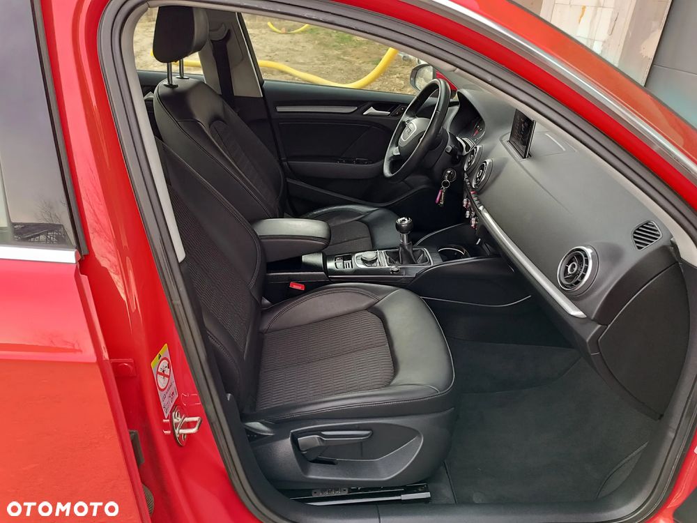 Audi A3 Sportback 1.6 TDI (clean diesel) Ambiente - 15