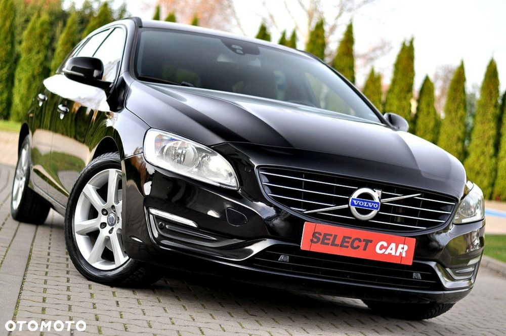 Volvo V60 D3 Drive-E Momentum - 1