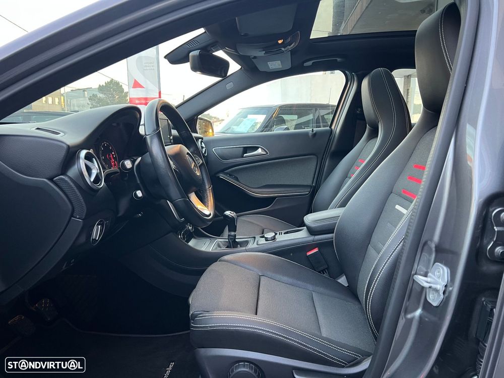 Mercedes-Benz A 180 d AMG Line - 12