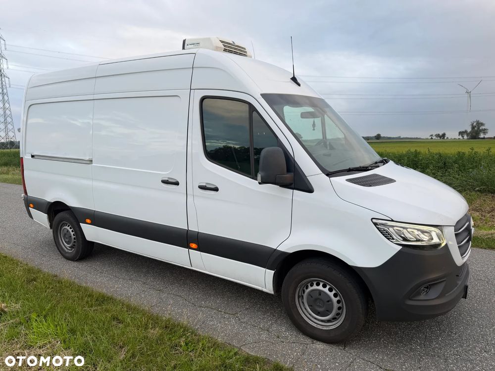 Mercedes-Benz Sprinter - 5