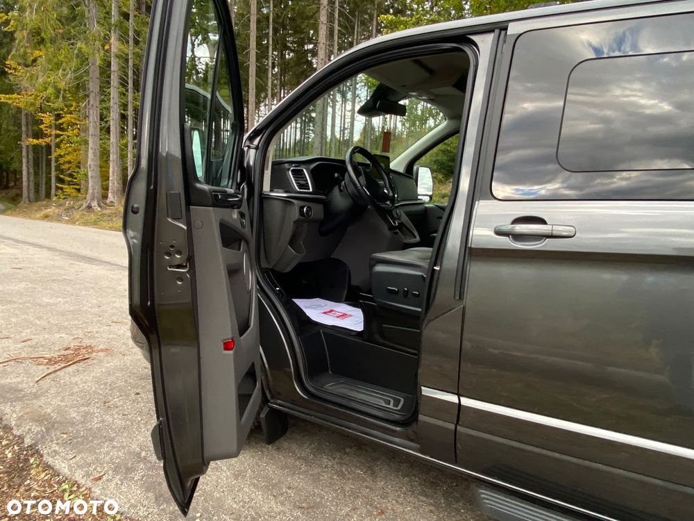 Ford Tourneo Custom - 11