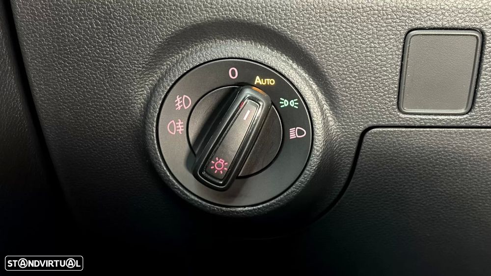 SEAT Arona 1.0 TSI FR - 29