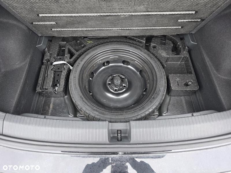 Volkswagen T-Roc - 18