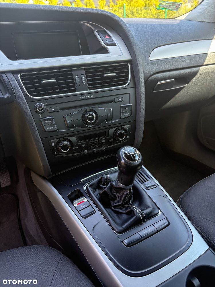 Audi A4 Limousine - 3