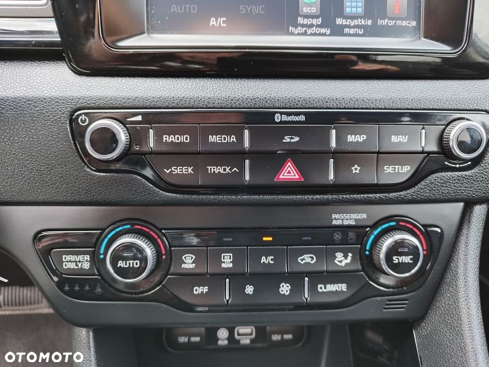 Kia Niro 1.6 GDI HEV 2WD OPF Edition 7 - 23