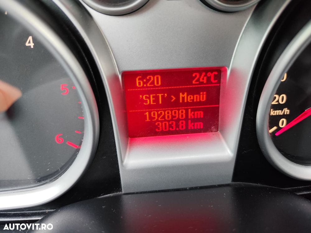 Ford Focus - 13