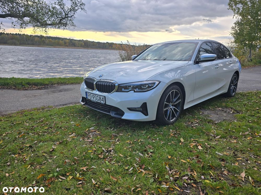 BMW Seria 3 320i GPF Luxury Line sport - 4