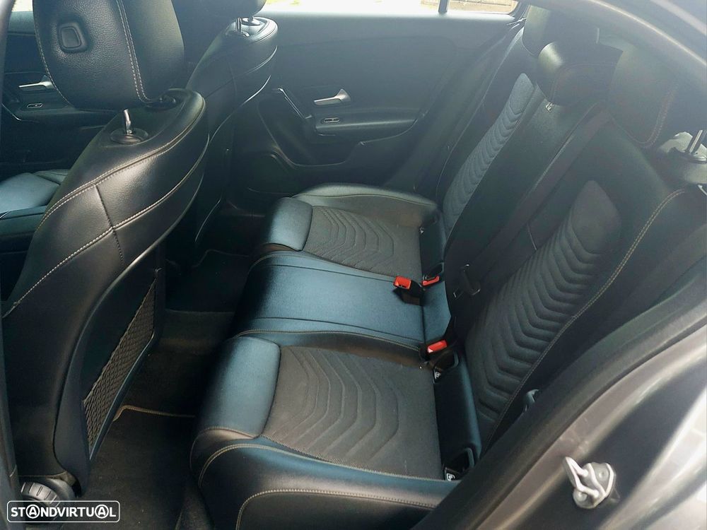 Mercedes-Benz A 180 d 7G-DCT Progressive - 12