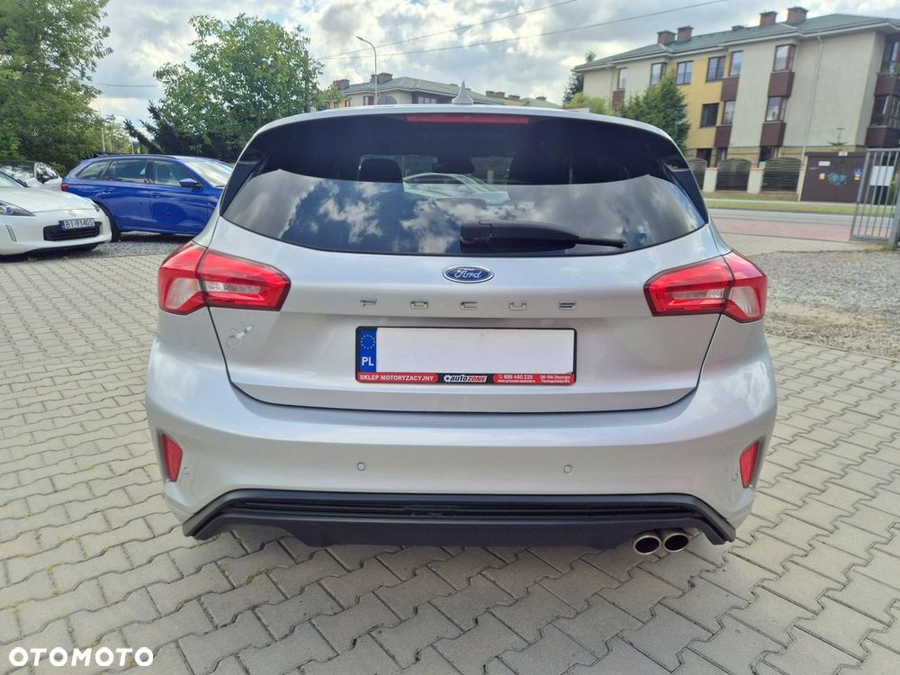 Ford Focus 1.0 EcoBoost Hybrid ST-LINE - 10