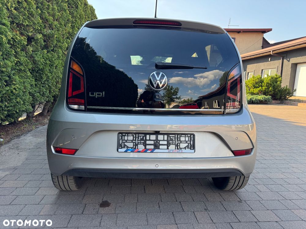 Volkswagen up! Active - 5
