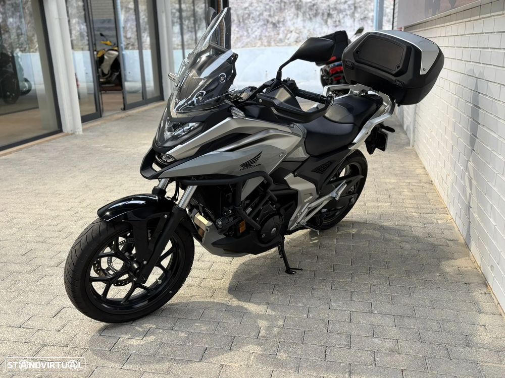 Honda NC750X DCT (Automática) - 4