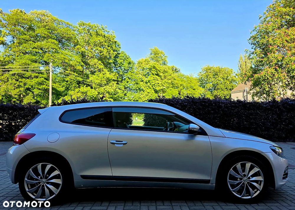Volkswagen Scirocco 2.0 TDI DSG Life - 8