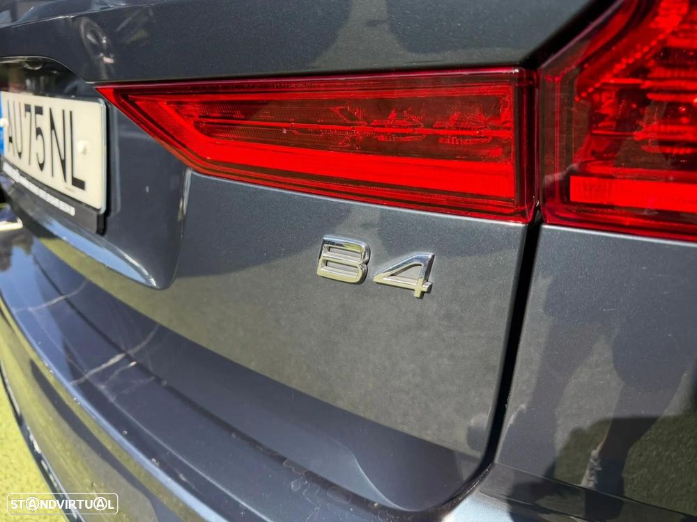 Volvo XC 60 2.0 B4 Plus Bright - 3