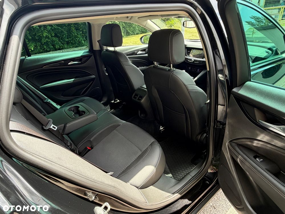 Opel Insignia - 8