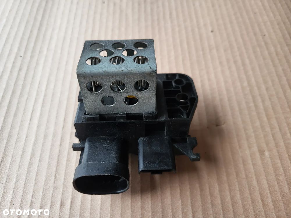 Rezystor opornica wentylatora Peugeot Citroen - 2
