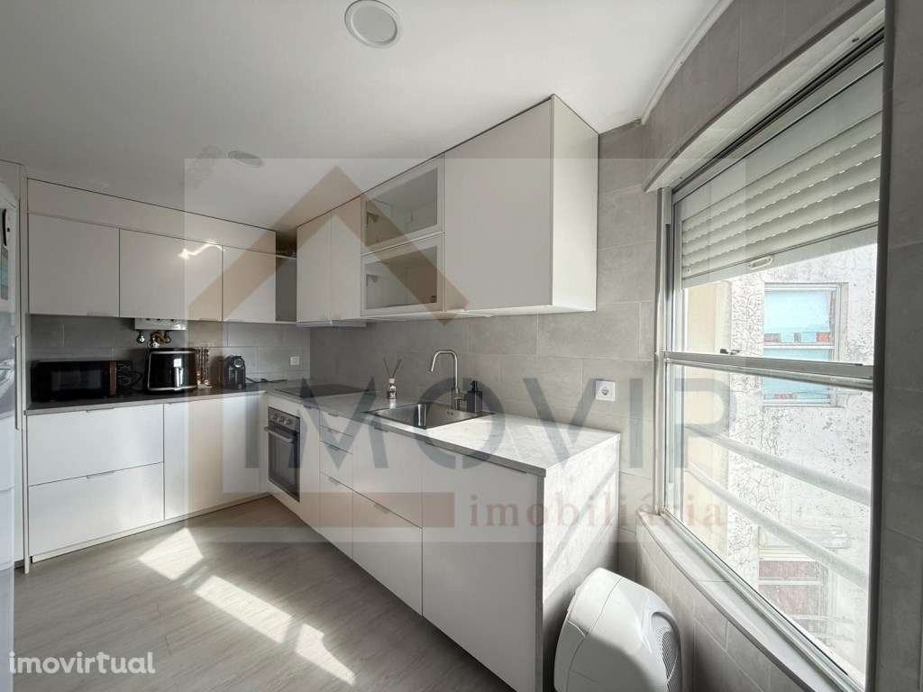 Apartamento T3 totalmente renovado no centro do Pinhal Novo - Grande imagem: 5/26