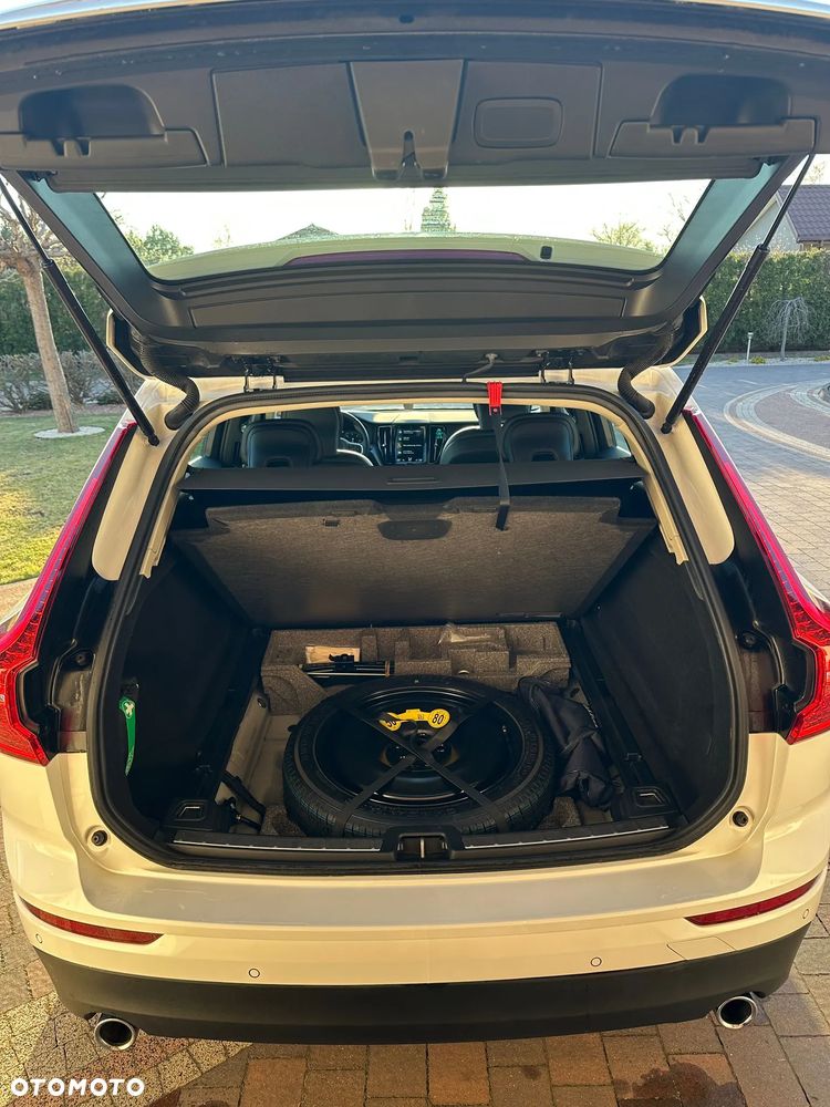 Volvo XC 60 D4 Momentum - 5