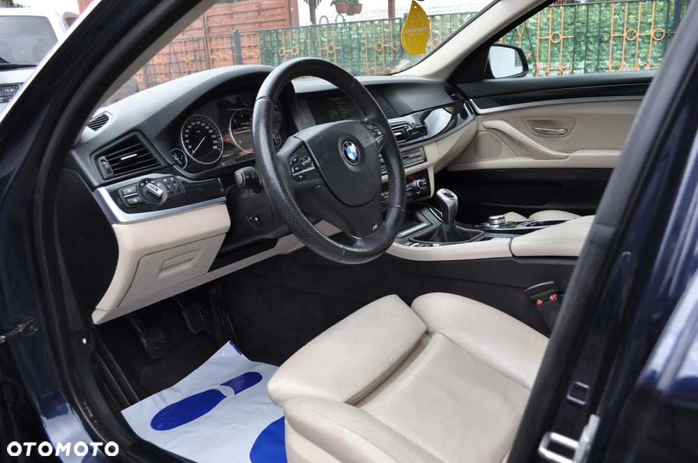 BMW Seria 5 520d Efficient Dynamics Edition - 12