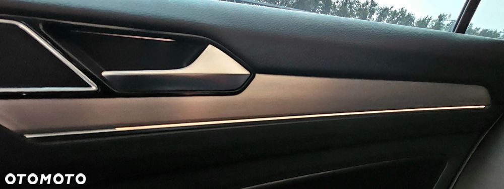 Volkswagen Passat 2.0 TDI (BlueMotion Technology) DSG Highline - 25