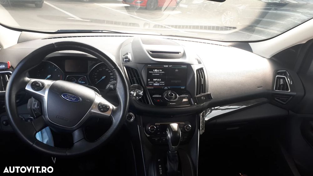 Ford Kuga 2.0 TDCi 4WD Powershift ST-Line - 9