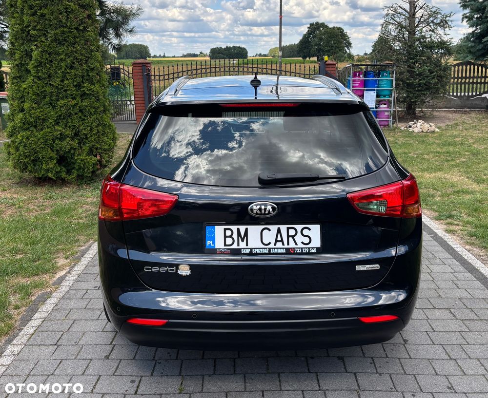 Kia Ceed 1.6 CRDi 136 ISG Dream-Team Edition - 4