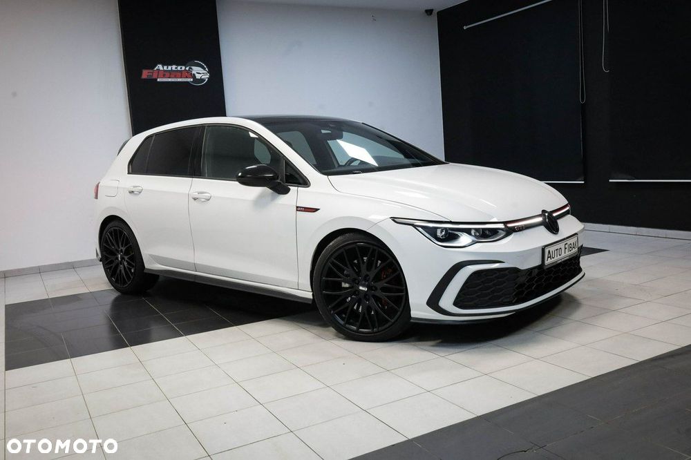 Volkswagen Golf - 6