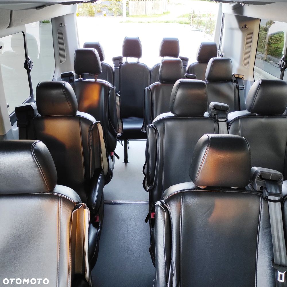 Ford Transit Autobus 18 osób 2.2 TDCI 155 KM 2017 r - 28
