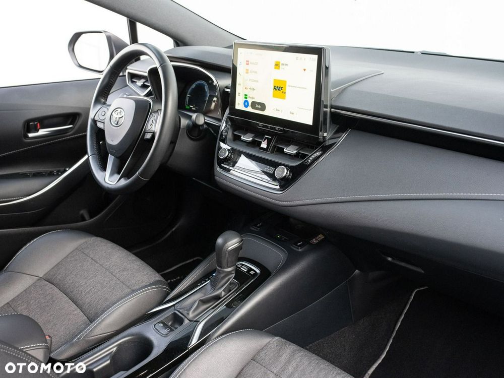 Toyota Corolla - 30